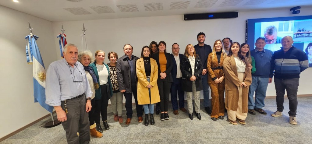 Reunión en el Consejo de Ciencias Económicas de Rosario.